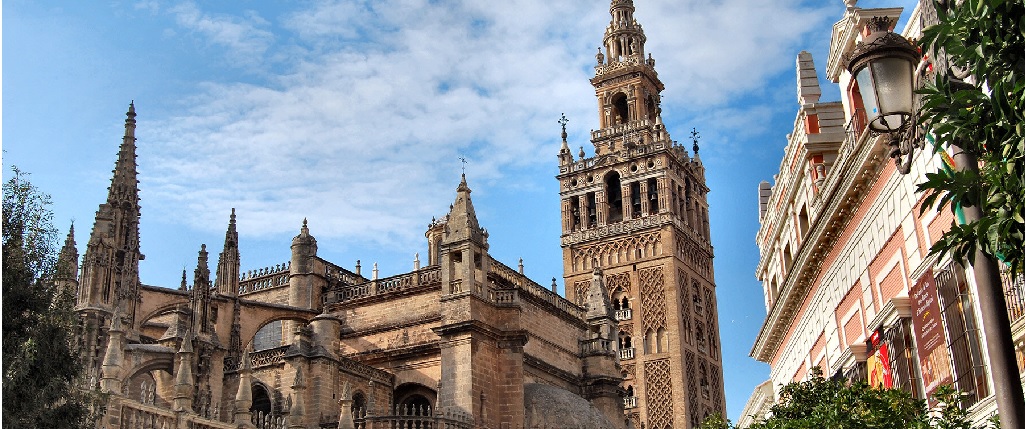Giralda y catedral de Sevilla