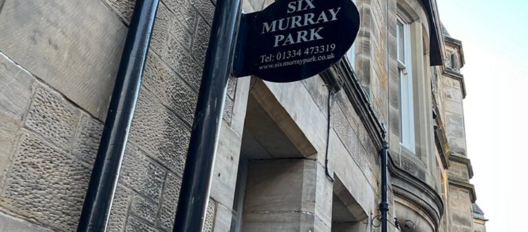 Six Murray Park Hotel 3*