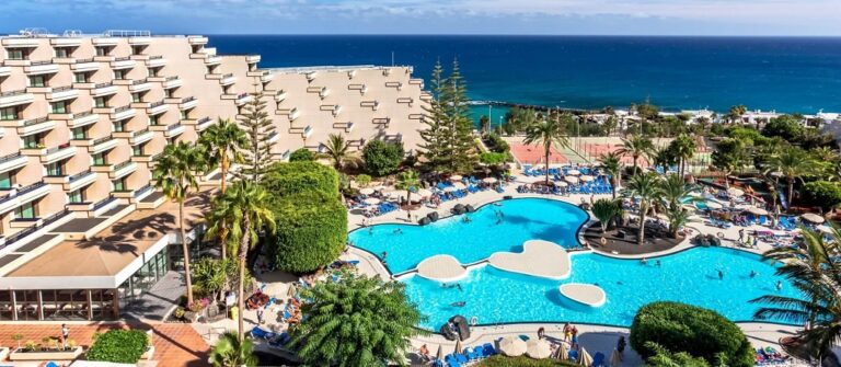 Hotel Oasis Lanzarote 4*